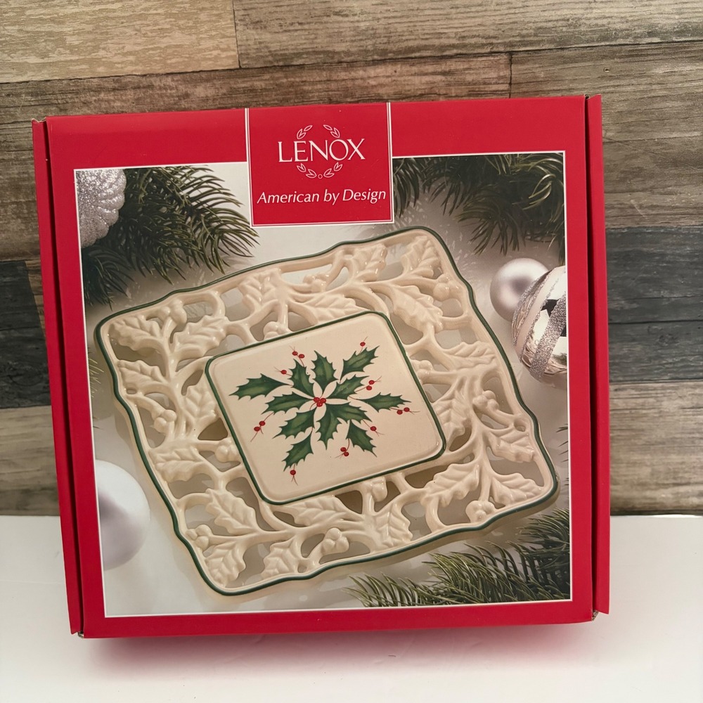 Lenox Holiday Pierced Trivet 7.5 Inch Ivory Bone China Christmas Holly 830304